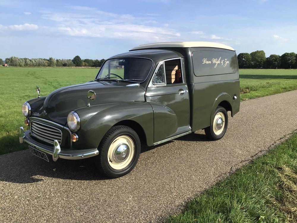 Te koop: Charmante Morris Minor Van